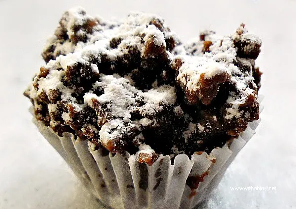 Ginger Chocolate Truffles are so quick and easy to make - No baking, only mixing, scooping and chill ! The ideal sweet treat for holidays or as an everyday sweet treat Ginger Chocolate Truffles are so quick and easy to make - No baking, only mixing, scooping and chill ! The ideal sweet treat for holidays or as an everyday sweet treat