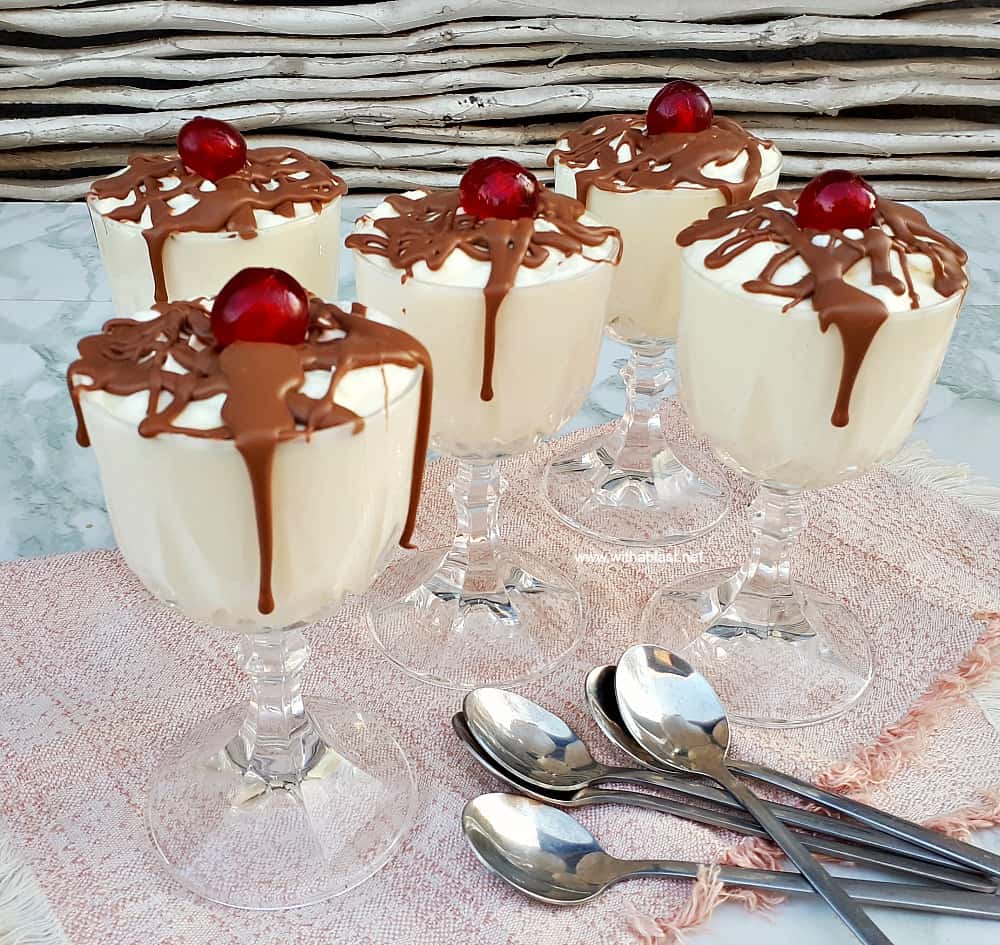 White Chocolate Mousse is so quick and easy to make and is perfect not only as a casual dessert, but for entertaining as well [make ahead friendly recipe]