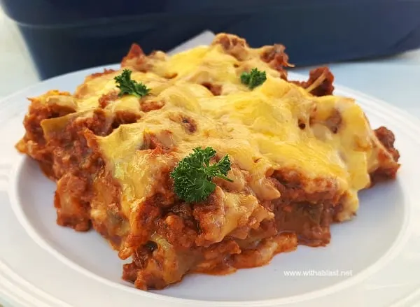 Absolutely delicious ! An easy, basic recipe for Beef Lasagna #Pasta #EasyRecipe #Lasagna