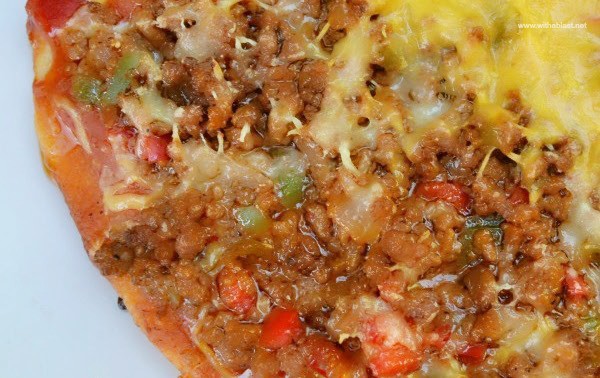 Pizza Bolognaise is perfect for lunch or as a light dinner.  Change up your Pizza topping and surprise your family with this easy, delicious Pizza recipe !