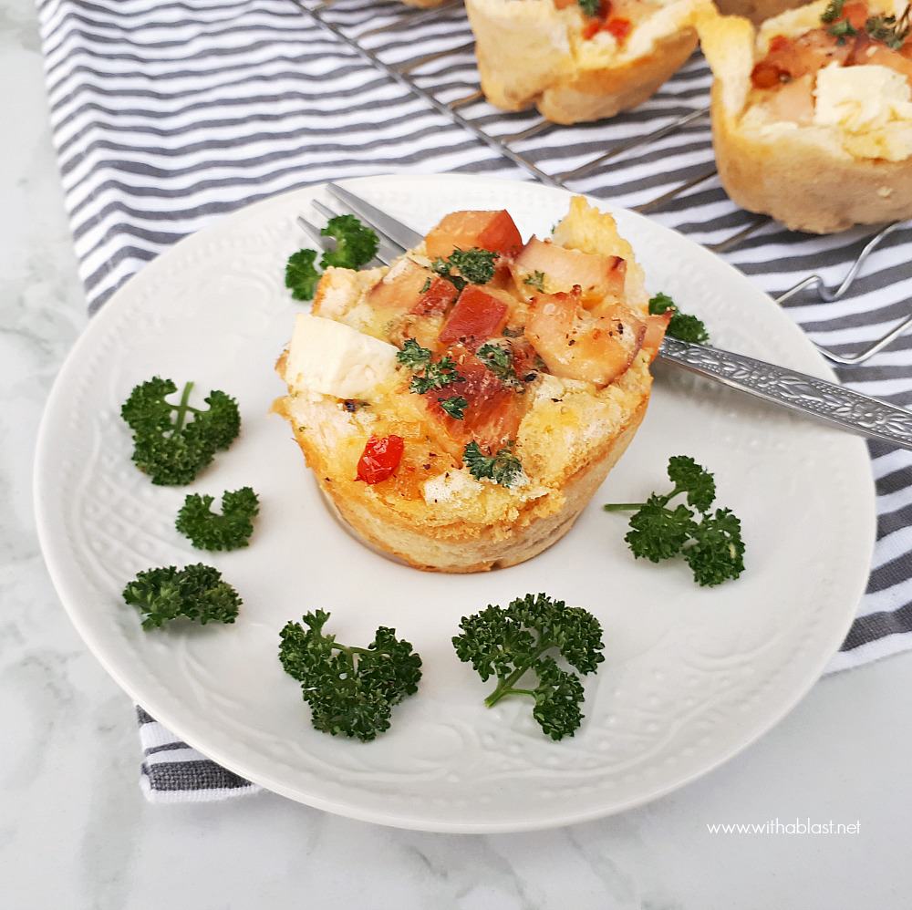 A very versatile recipe for Chicken and Creamy Garlic Bread Baskets - serve as a light dinner, snack or as an appetizer. Perfect to use up leftover Chicken and Bread.