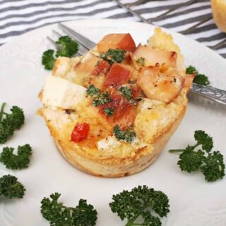 Chicken and Creamy Garlic Bread Baskets