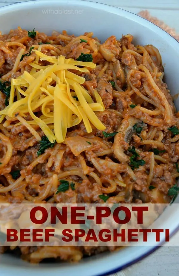 One-Pot Beef Spaghetti is ready in under 25 minutes - a creamy tomato dinner dish with ground beef, vegetables and perfectly spiced ! #OnePotDinner #SpaghettiDinner #GroundBeefRecipes #ComfortFood