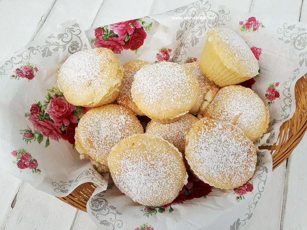 Strawberry Jam cheesecake Muffins