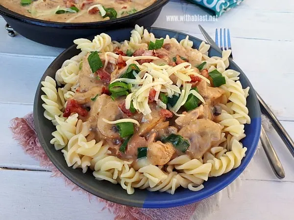 Gooey cheese, bacon, chicken - amazing dinner under 25 minutes ! Gooey cheese, bacon, chicken - amazing dinner under 25 minutes !