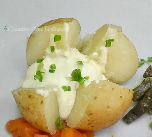 Layered Slow-Cooker Dinner ( "Baked Potatoes" )