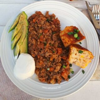 Mexican Beef with Mini Cheese Breads