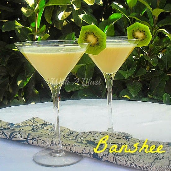 Banshee ~ Creamy Banana Cocktail with a kick ! #Cocktails #AlcoholicDrink