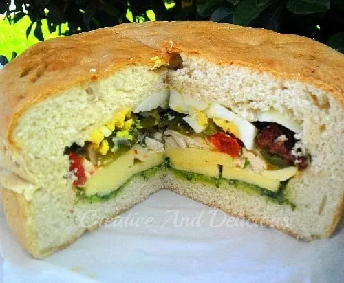 Chicken and Peppers Picnic Loaf ~ Make ahead the previous night for picnics, lunch or a late lunch/early dinner - packed with goodies ! #Sandwiches #StuffedBread Chicken and Peppers Picnic Loaf