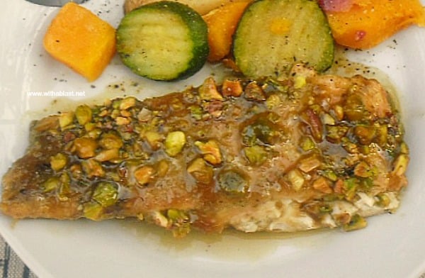 Juicy, baked Salmon with a delicious Pistachio topping !