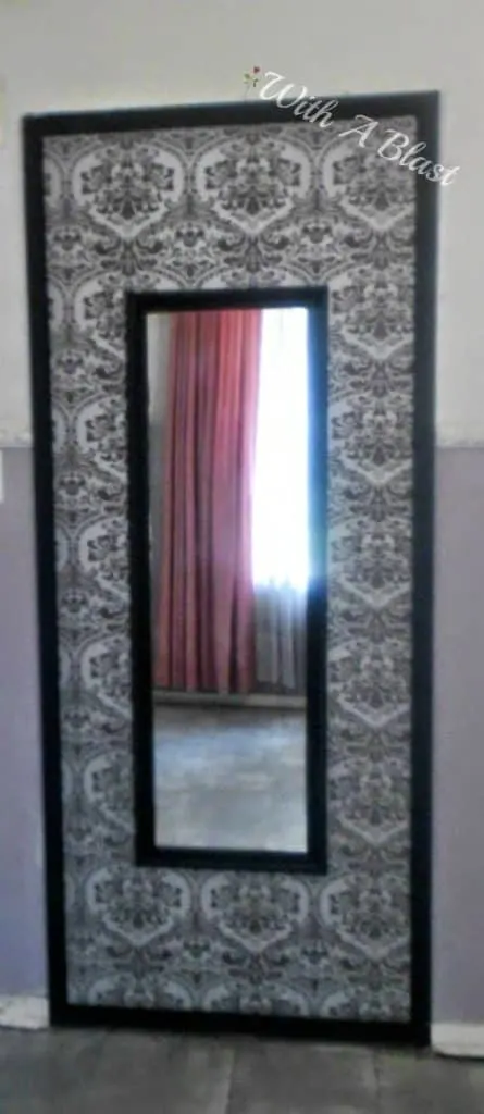 Upcycled Tall Mirror ~ Easy DIY on how to upcycle an old 90's mirror to a more modern piece #Upcycling #DIY #Crats #MirrorReDo