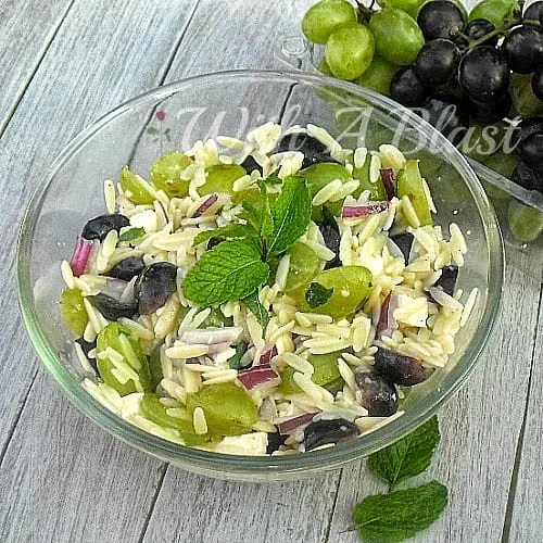 Minty Orzo and Grape Salad ~ Refreshing duo of grapes, mint and Orzo with a light Lemon dressing salad #Salad #OrzoSalad
