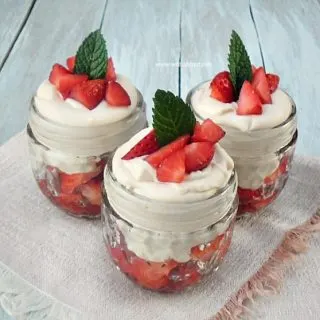 Strawberry and Marshmallow Mousse