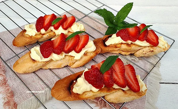 Strawberry Mascarpone Bruschetta 