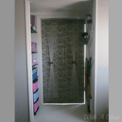 Create an entrance where you might not think to look. A Closet turned bedroom entrance ! Connecting two rooms to form a small teenager's bedroom/lounge.