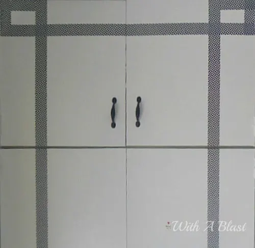 Framed Closet Doors (Duct Tape Crafts) ~ Quick, easy and inexpensive way to boring closet doors with #DuctTape #Crafts #DIY #Framing #AlternativeFraming