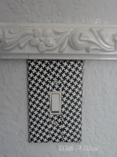 Light Switch Plate covered in #DuctTape #Crafts #DIY 