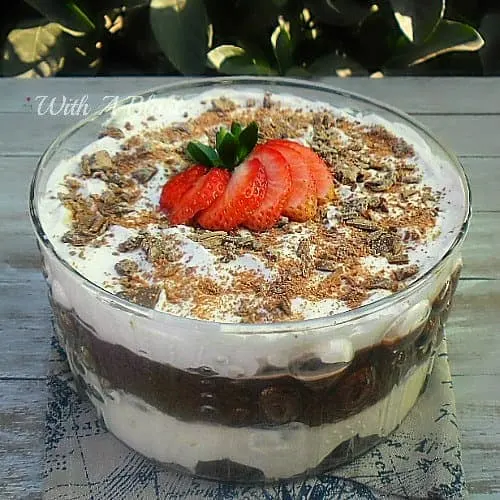 Oreo Chocolate Lasagna is made up of layers of delight ! Cream Cheese, Oreo cookies and much more to make it the perfect no-bake dessert Oreo Chocolate Lasagna is made up of layers of delight ! Cream Cheese, Oreo cookies and much more to make it the perfect no-bake dessert
