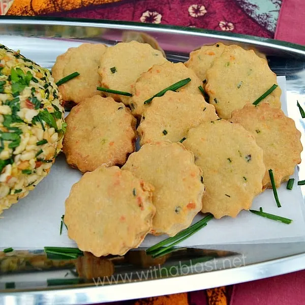 Cheddar and Chive Biscuits ~ The fresh taste of Chives and rich Cheddar make these savory biscuits {crackers} 100% better than any store-bought kind and is perfect to serve with dips and cheese balls as an appetizer {Quick and Easy recipe} #SavorySnacks