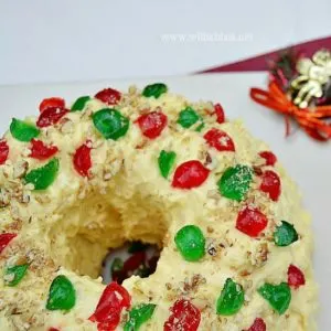 Moist Pineapple Holiday Cake