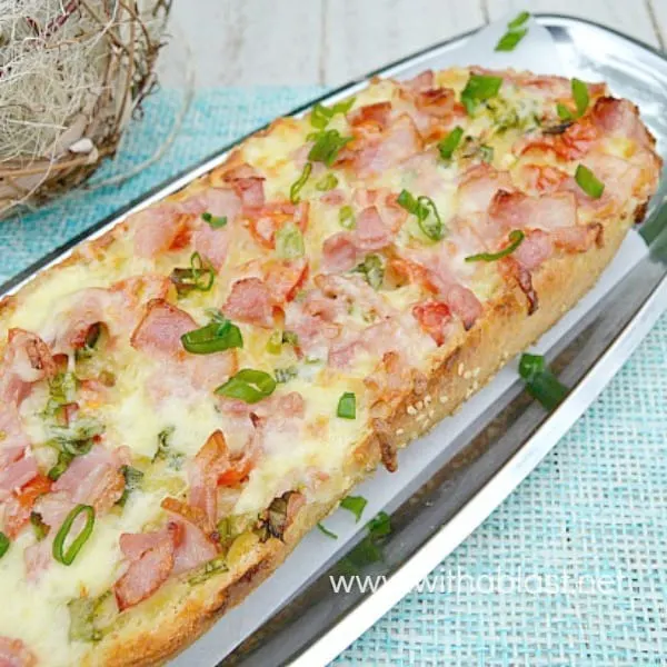Bacon Garlic Bread Pizza - A Pizza,, but on Garlic Bread - the ideal weekend food and much quicker and easier to make than a traditional pizza
