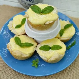 Lemon Cheesecake in Bread Bowls