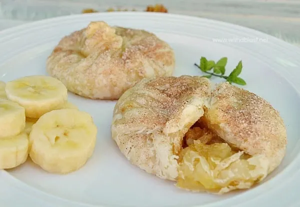 Maple Banana Pockets ~ Delicious, flaky Pastry with a simple, yet decadent Maple Banana Filling and this is such a quick and easy recipe ! Maple Banana Pockets ~ Delicious, flaky Pastry with a simple, yet decadent Maple Banana Filling and this is such a quick and easy recipe !