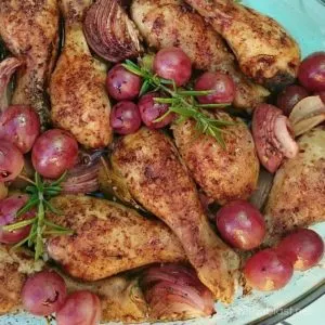 Grape and Red Onion Chicken Drumsticks