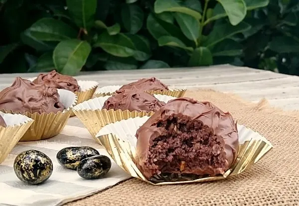 Homemade Ferrero Rocher ~ Make these worldwide popular Ferrero Rocher treats at home using only FOUR ingredients - quick and easy !