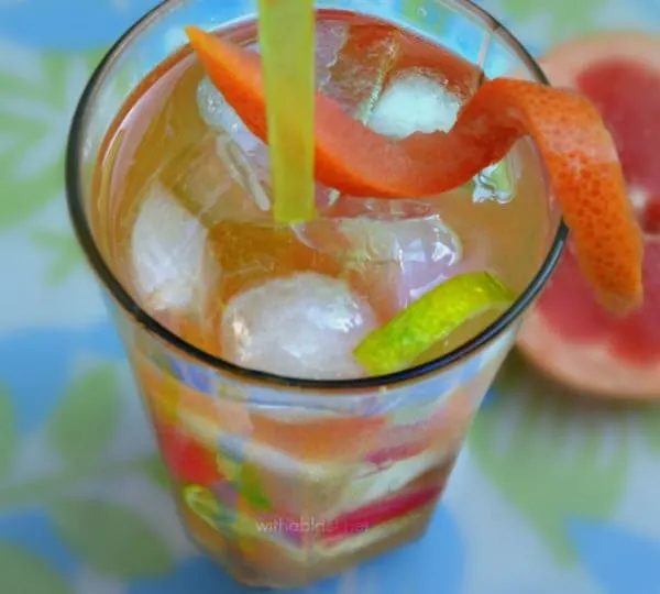 The most FUN, refreshing Malibu Cocktail for this Summer ! Looks very inviting with the green and pink/red fruit pieces and a non-alcoholic alternative is also given.