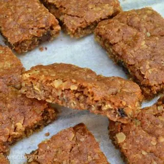 Old-Fashioned Oatmeal Bars