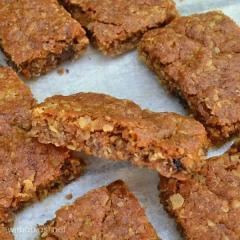Old-Fashioned Oatmeal Bars