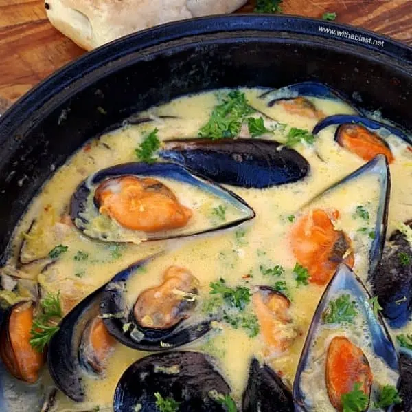 Mussels in Lemon Garlic-Butter Sauce