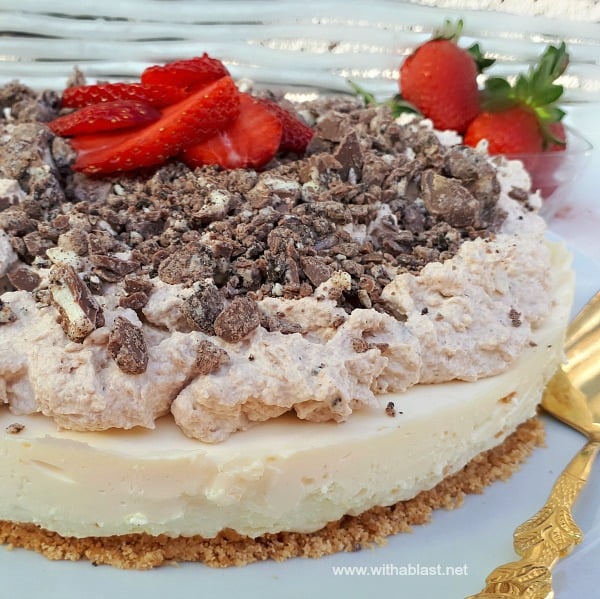 Oreo Chocolate Mousse Cheesecake
