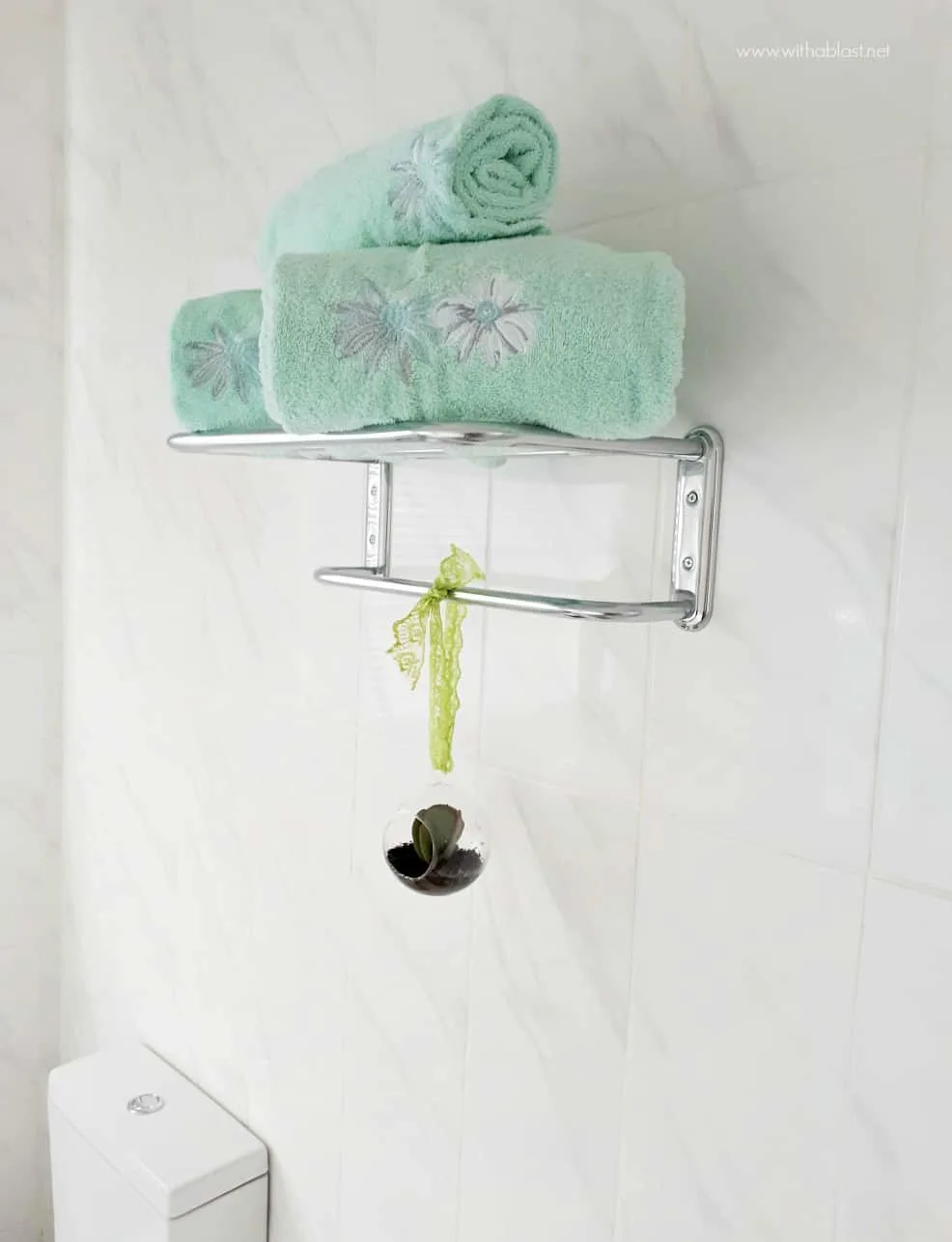 Bathroom Makeover [extra towel rack]
