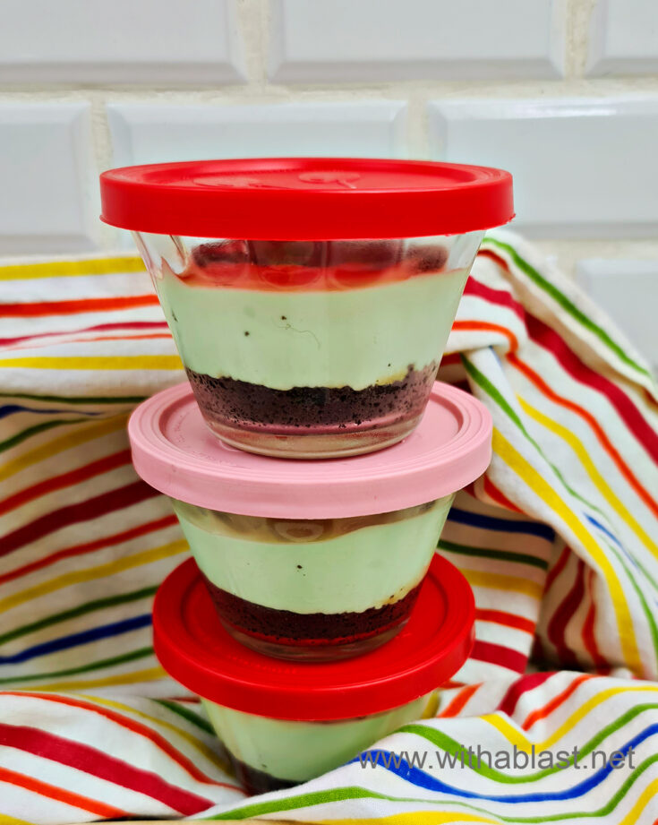 No-Bake Mint Cheesecake in Jars in Jars